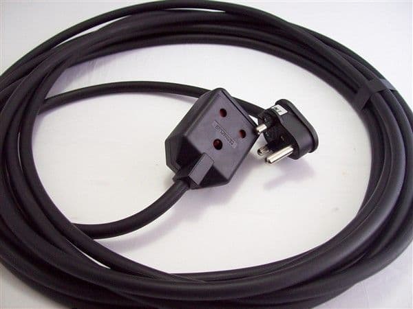 7m 15amp round pin plug/socket extension lead
